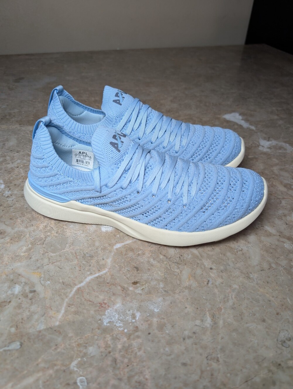 APL Techloom Athletic Propulsion Wave Blue Running Shoes Women's Size 8 No Box
